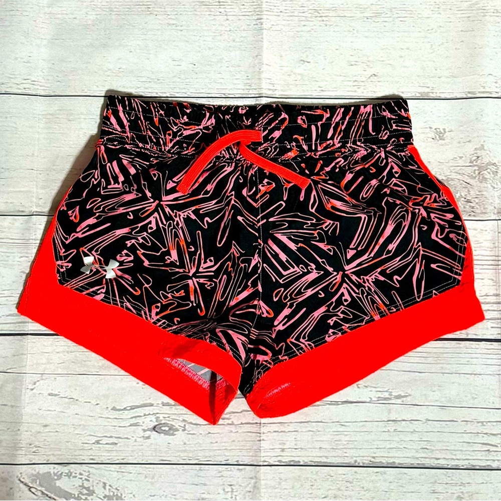 Under Armour girls M multicolor all over print elastic waist athletic shorts